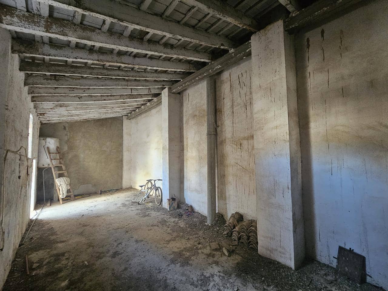 Chalet de 4 habitaciones en Benaguasil en venta - 180.000 € (Ref: 9544076)