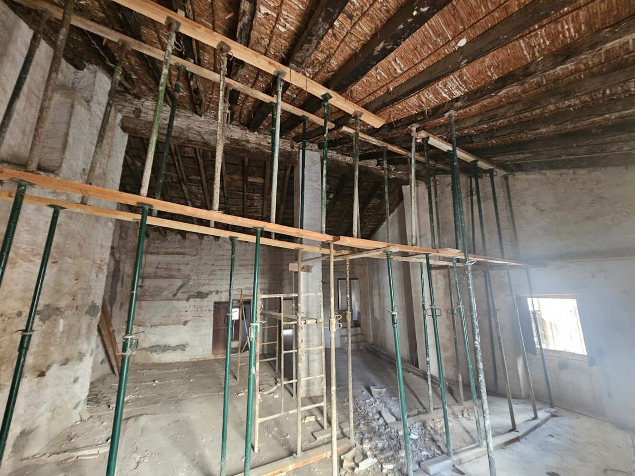 Chalet de 4 habitaciones en Benaguasil en venta - 180.000 € (Ref: 9544076)