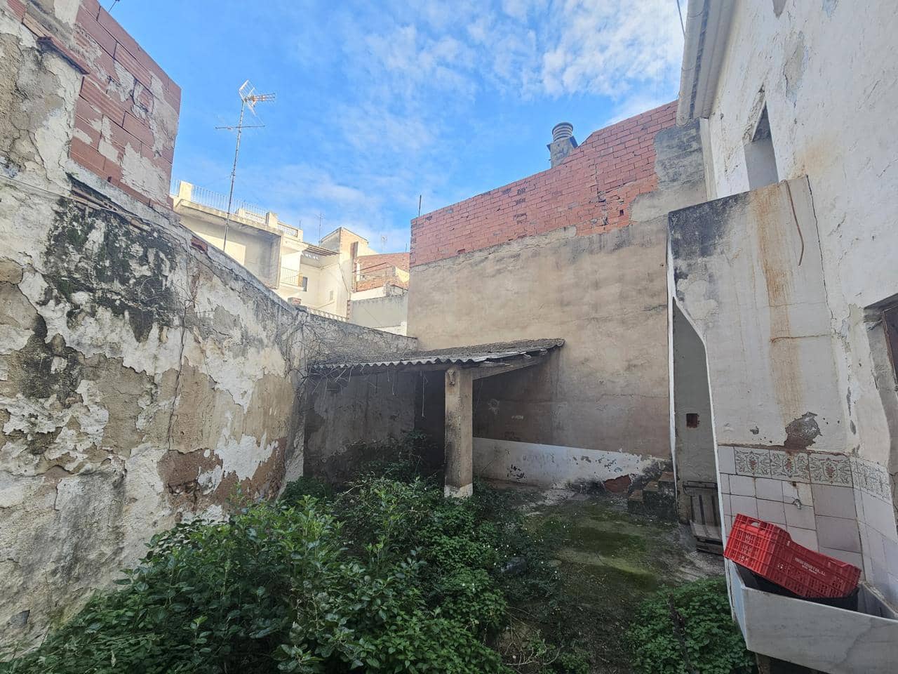 Chalet de 4 habitaciones en Benaguasil en venta - 180.000 € (Ref: 9544076)