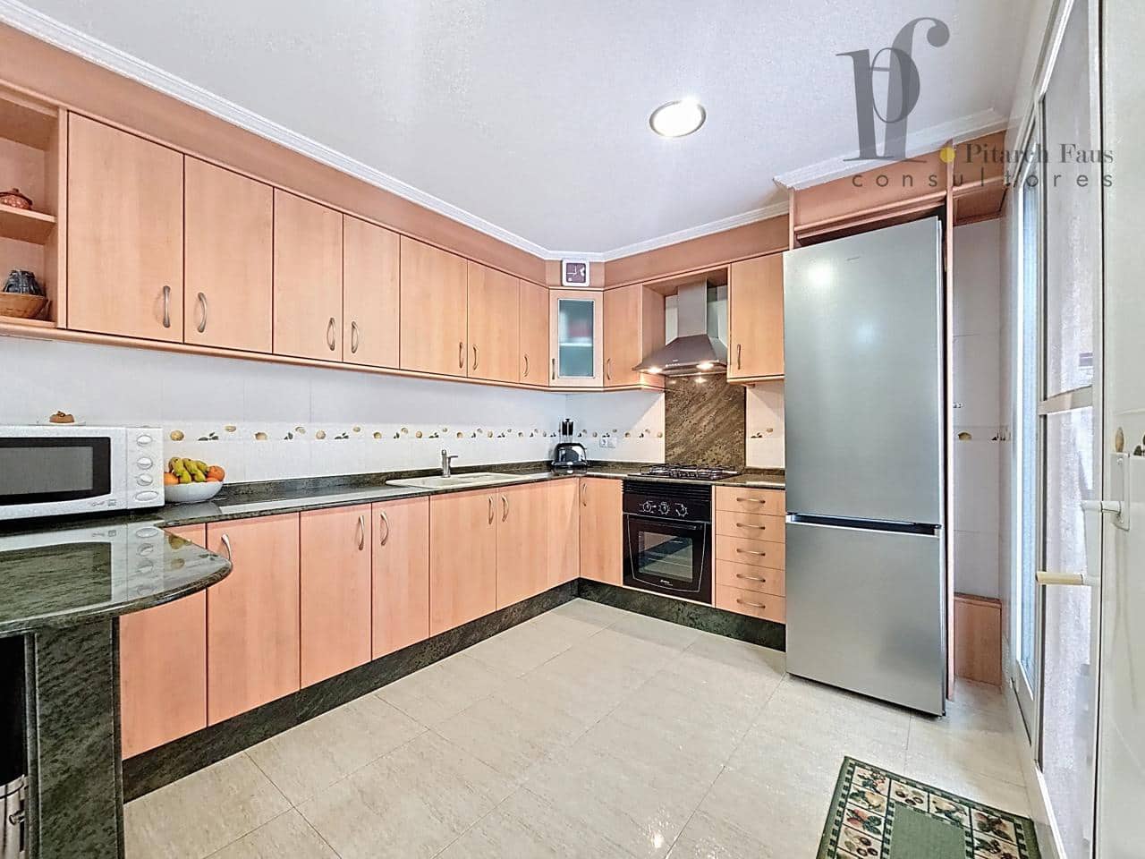 5 soveværelse Villa til salg i Benisano med garage - € 400.000 (Ref: 9558977)