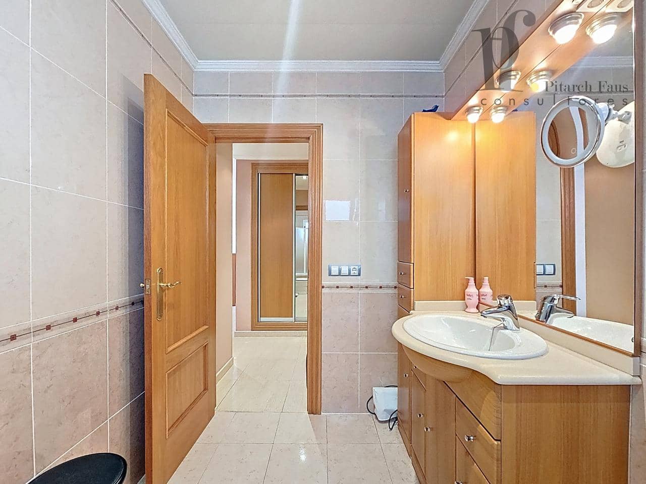 5 soveværelse Villa til salg i Benisano med garage - € 400.000 (Ref: 9558977)