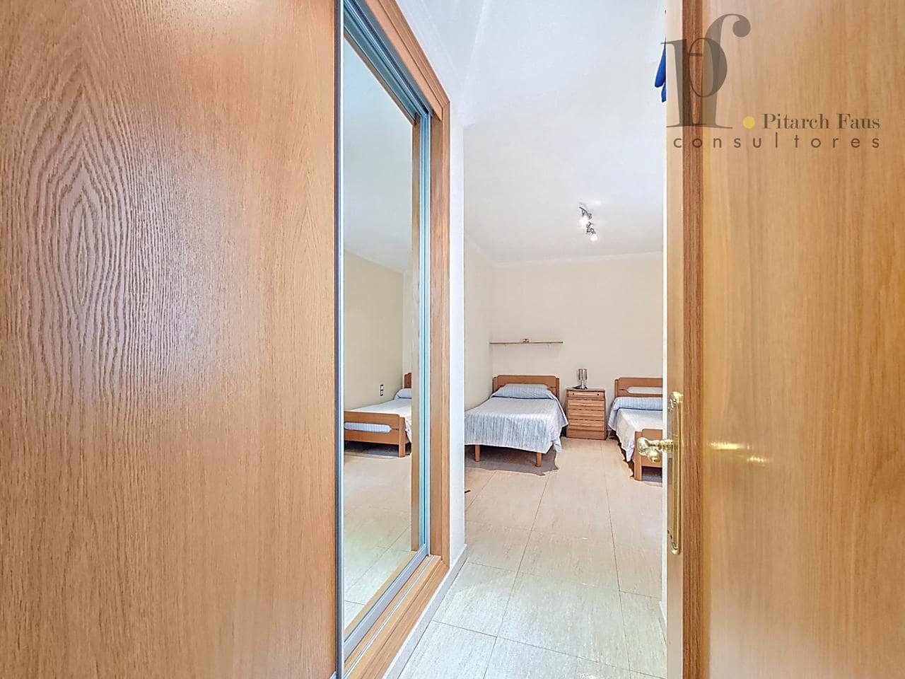 5 soveværelse Villa til salg i Benisano med garage - € 400.000 (Ref: 9558977)