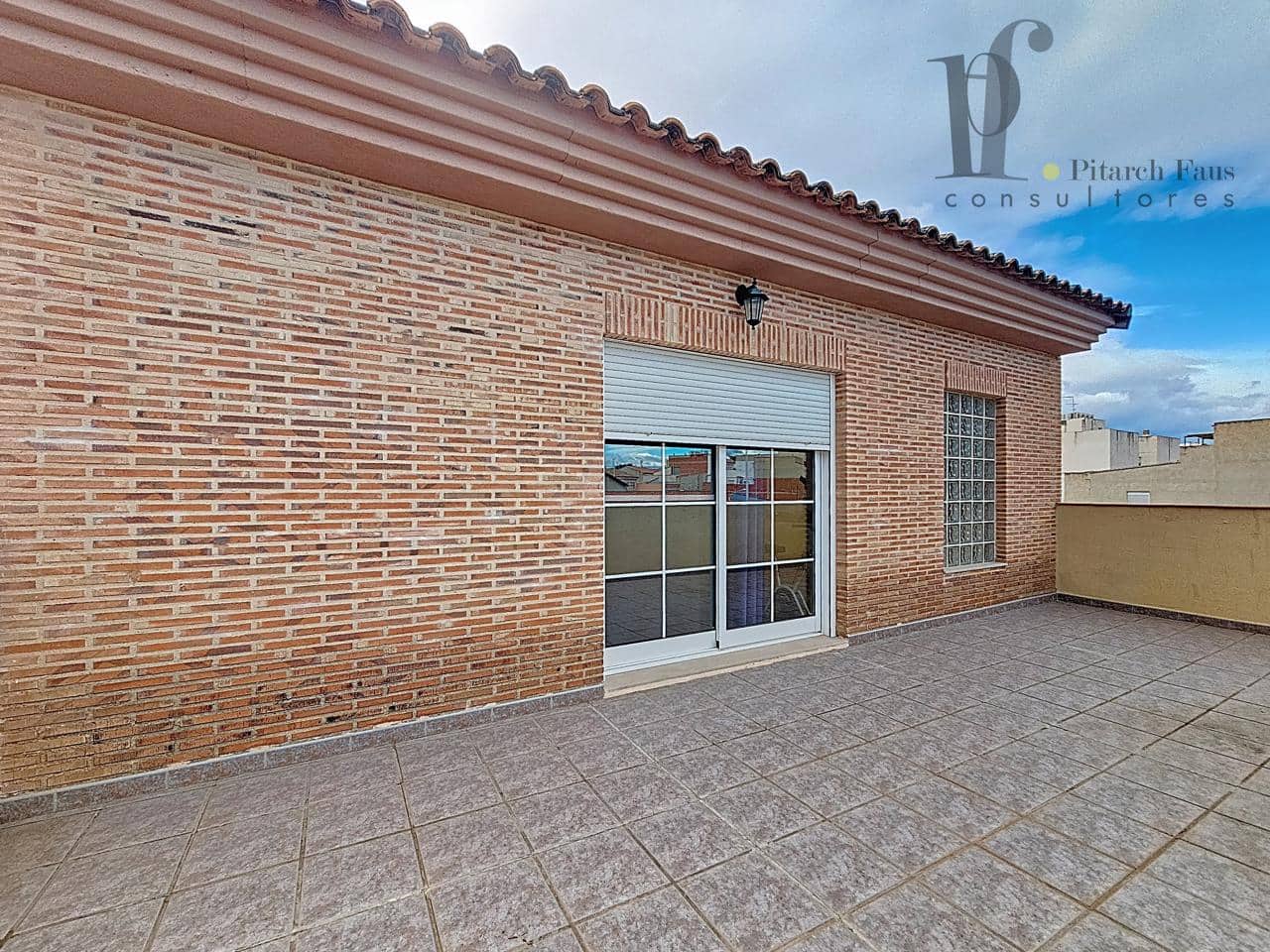 5 soveværelse Villa til salg i Benisano med garage - € 400.000 (Ref: 9558977)