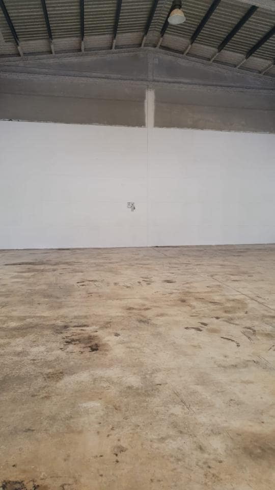 Commercial for rent in La Pobla de Vallbona - € 1,100 (Ref: 9587987)