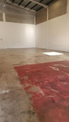 Commercial for rent in La Pobla de Vallbona - € 1,100 (Ref: 9587987)