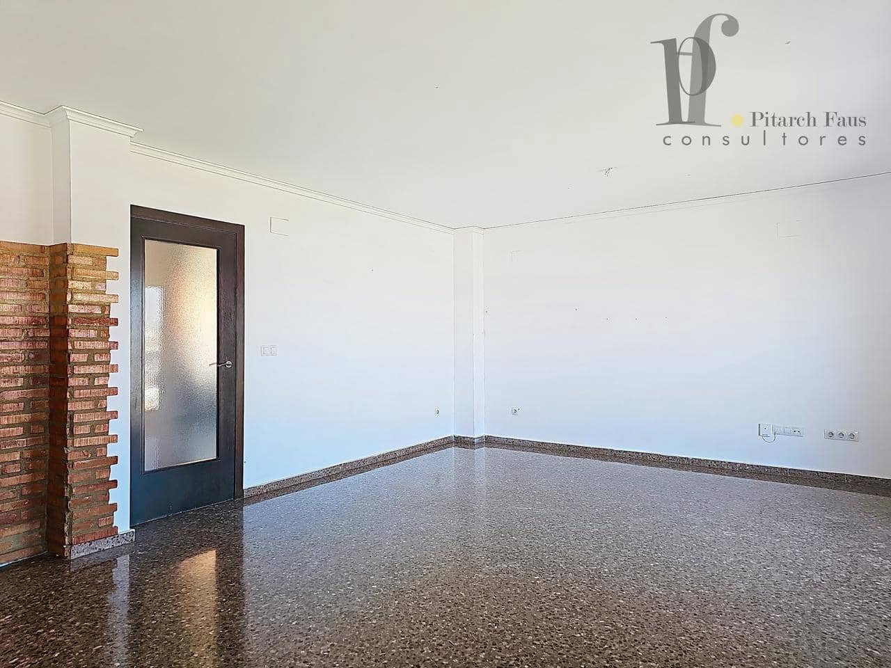 3 quarto Apartamento para venda em La Pobla de Vallbona - 185 000 € (Ref: 9715671)