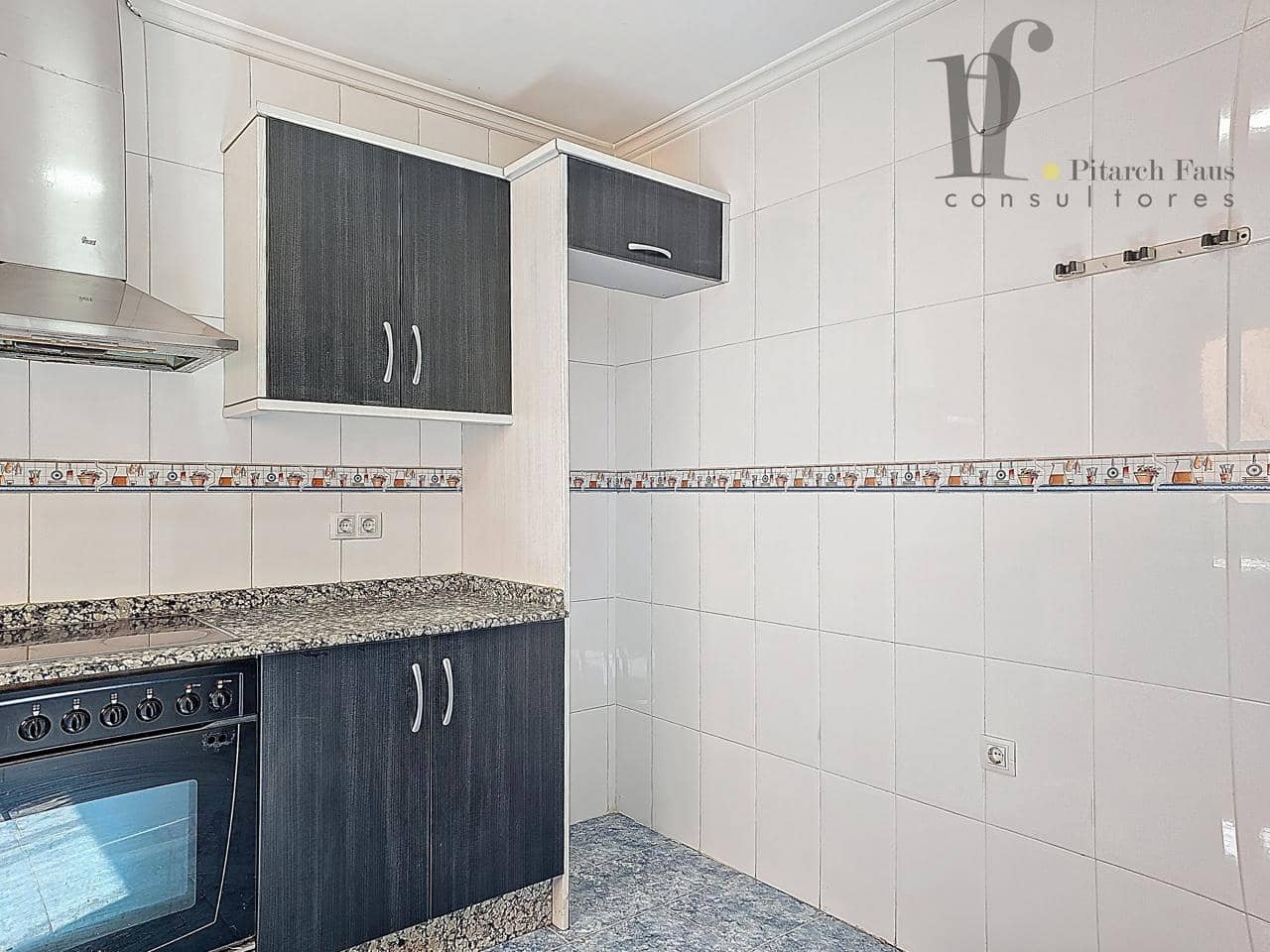 3 quarto Apartamento para venda em La Pobla de Vallbona - 185 000 € (Ref: 9715671)