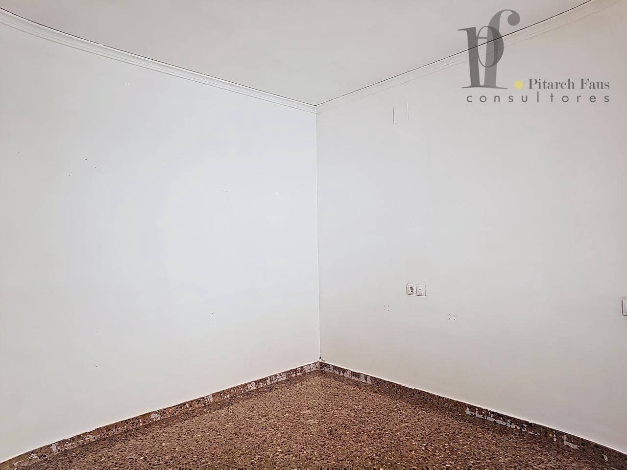 3 quarto Apartamento para venda em La Pobla de Vallbona - 185 000 € (Ref: 9715671)