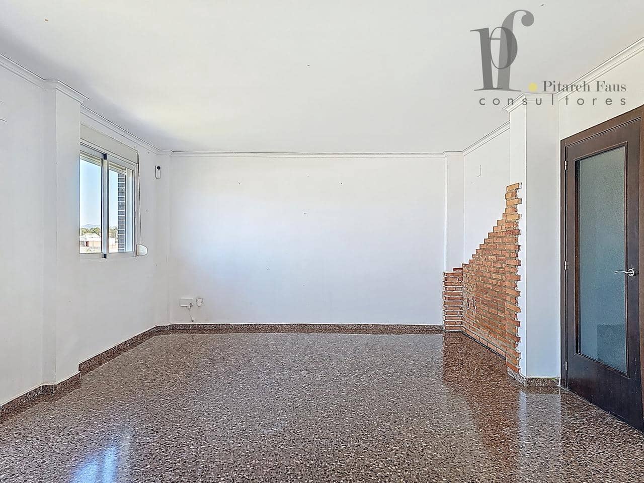 3 quarto Apartamento para venda em La Pobla de Vallbona - 185 000 € (Ref: 9715671)