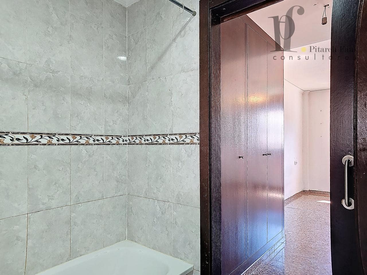 3 quarto Apartamento para venda em La Pobla de Vallbona - 185 000 € (Ref: 9715671)