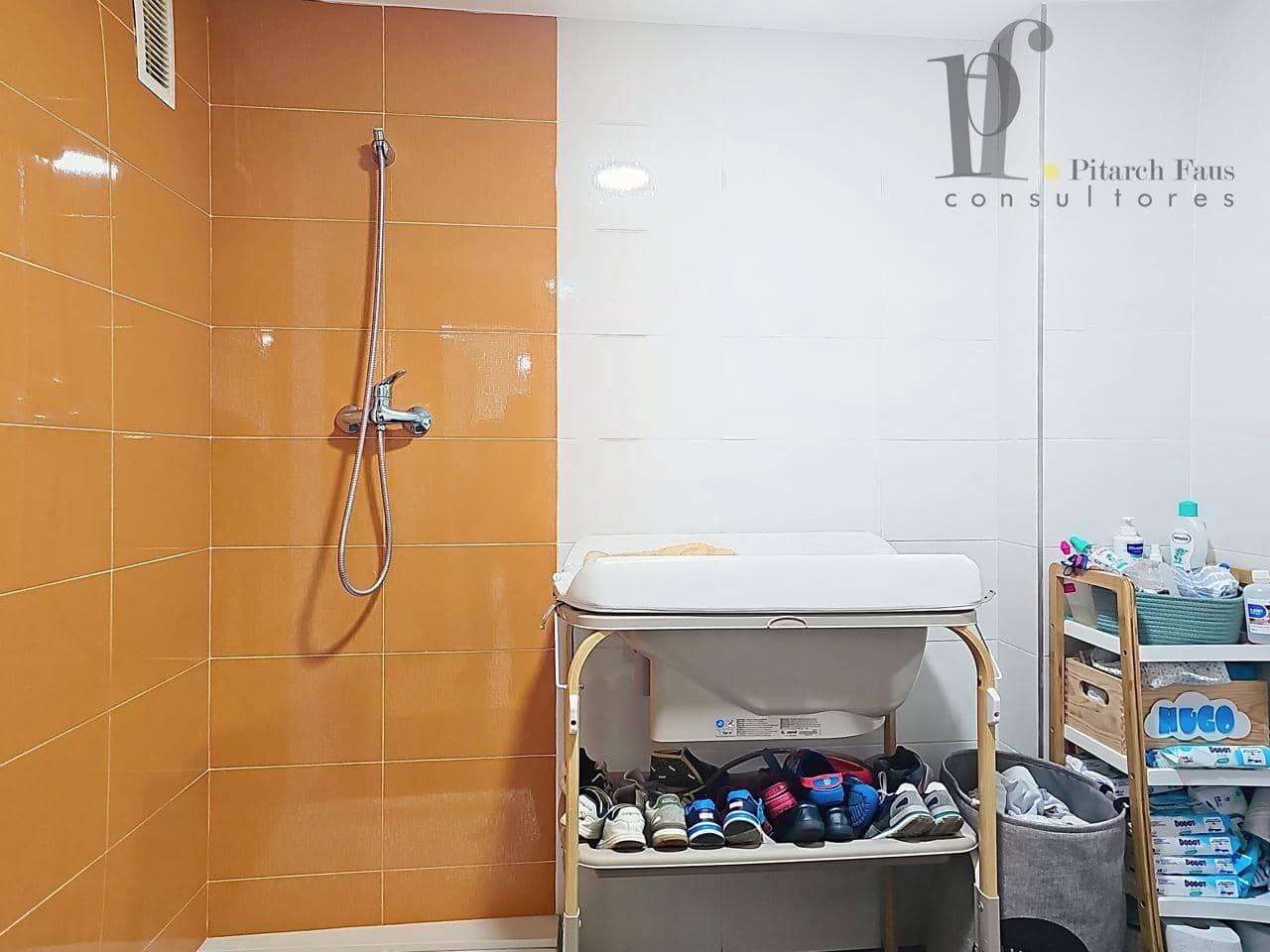 3 bedroom Flat for sale in La Pobla de Vallbona with garage - € 237,000 (Ref: 9800740)