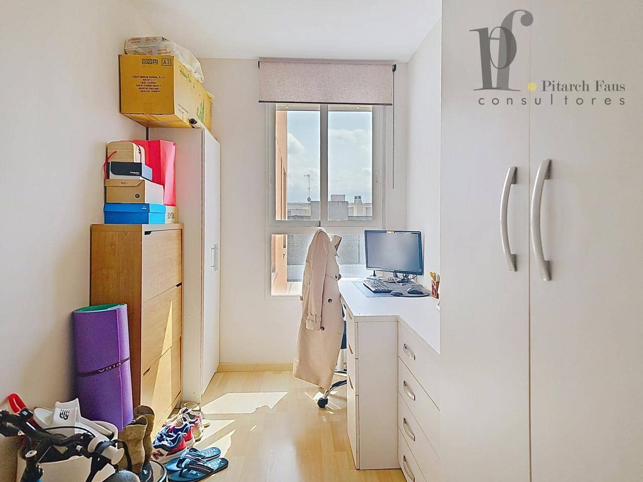 3 bedroom Flat for sale in La Pobla de Vallbona with garage - € 237,000 (Ref: 9800740)