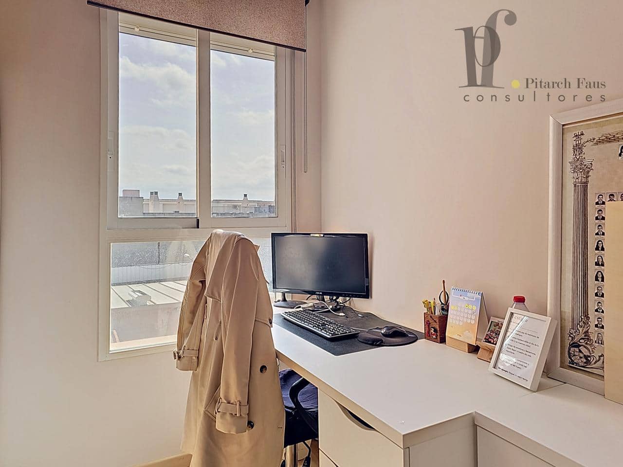 3 bedroom Flat for sale in La Pobla de Vallbona with garage - € 237,000 (Ref: 9800740)