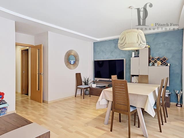 3 bedroom Flat for sale in La Pobla de Vallbona with garage - € 237,000 (Ref: 9800740)