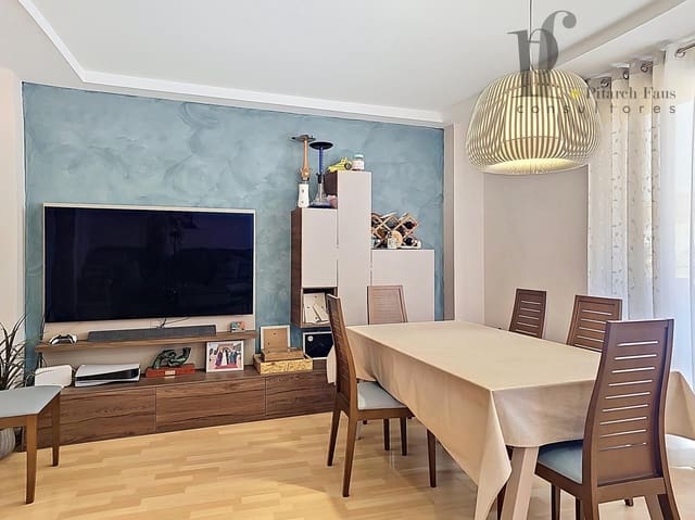 3 bedroom Flat for sale in La Pobla de Vallbona with garage - € 237,000 (Ref: 9800740)