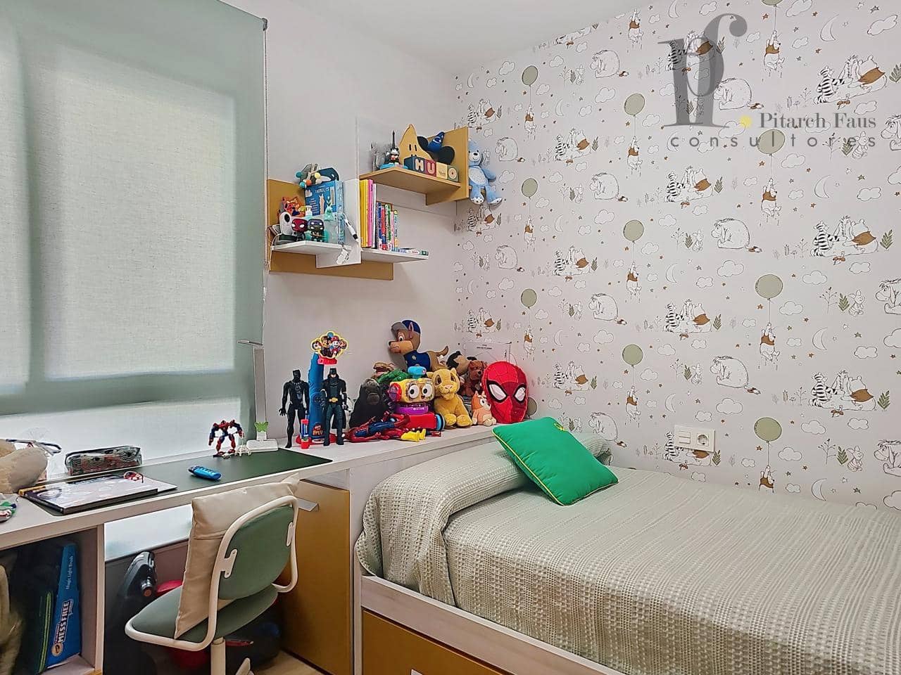 3 bedroom Flat for sale in La Pobla de Vallbona with garage - € 237,000 (Ref: 9800740)