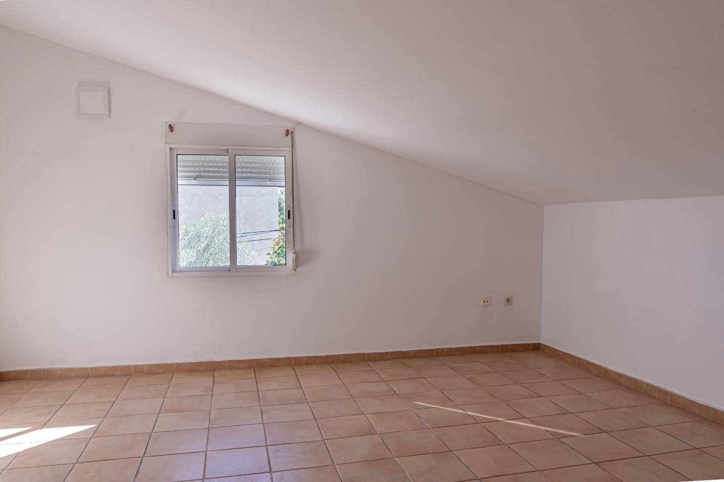 5 Zimmer Villa zu verkaufen in Betera mit Pool - 380.000 € (Ref: 9809419)