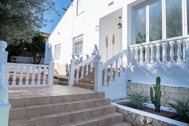 5 Zimmer Villa zu verkaufen in Bétera mit Pool - 380.000 € (Ref: 9809419)