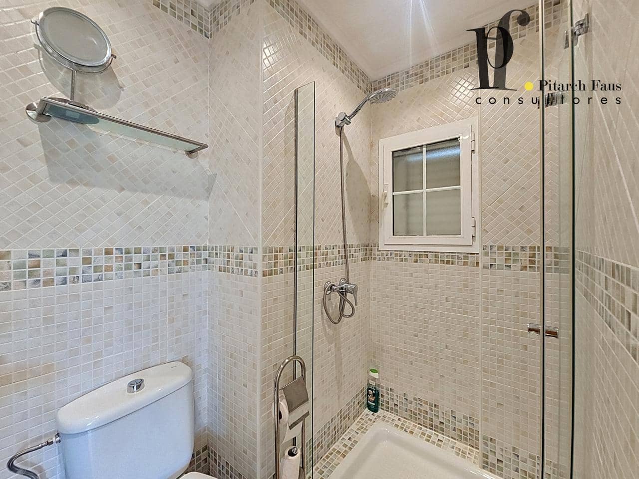 4 Zimmer Villa zu verkaufen in La Pobla de Vallbona mit Pool Garage - 465.000 € (Ref: 9827402)