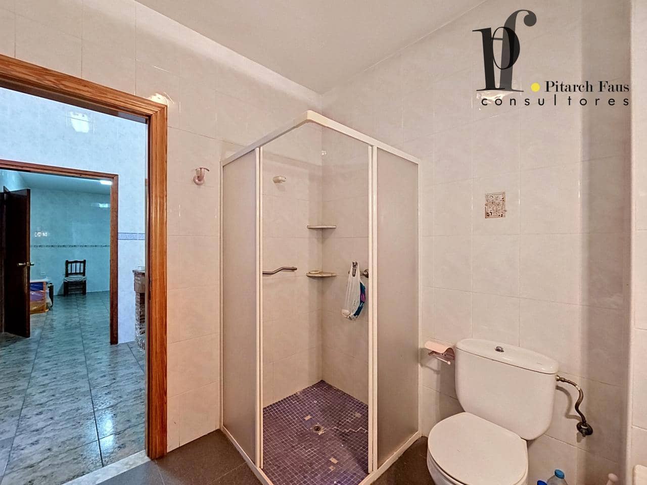 6 soverom Villa til salgs i La Pobla de Vallbona med garasje - € 280 000 (Ref: 9830127)