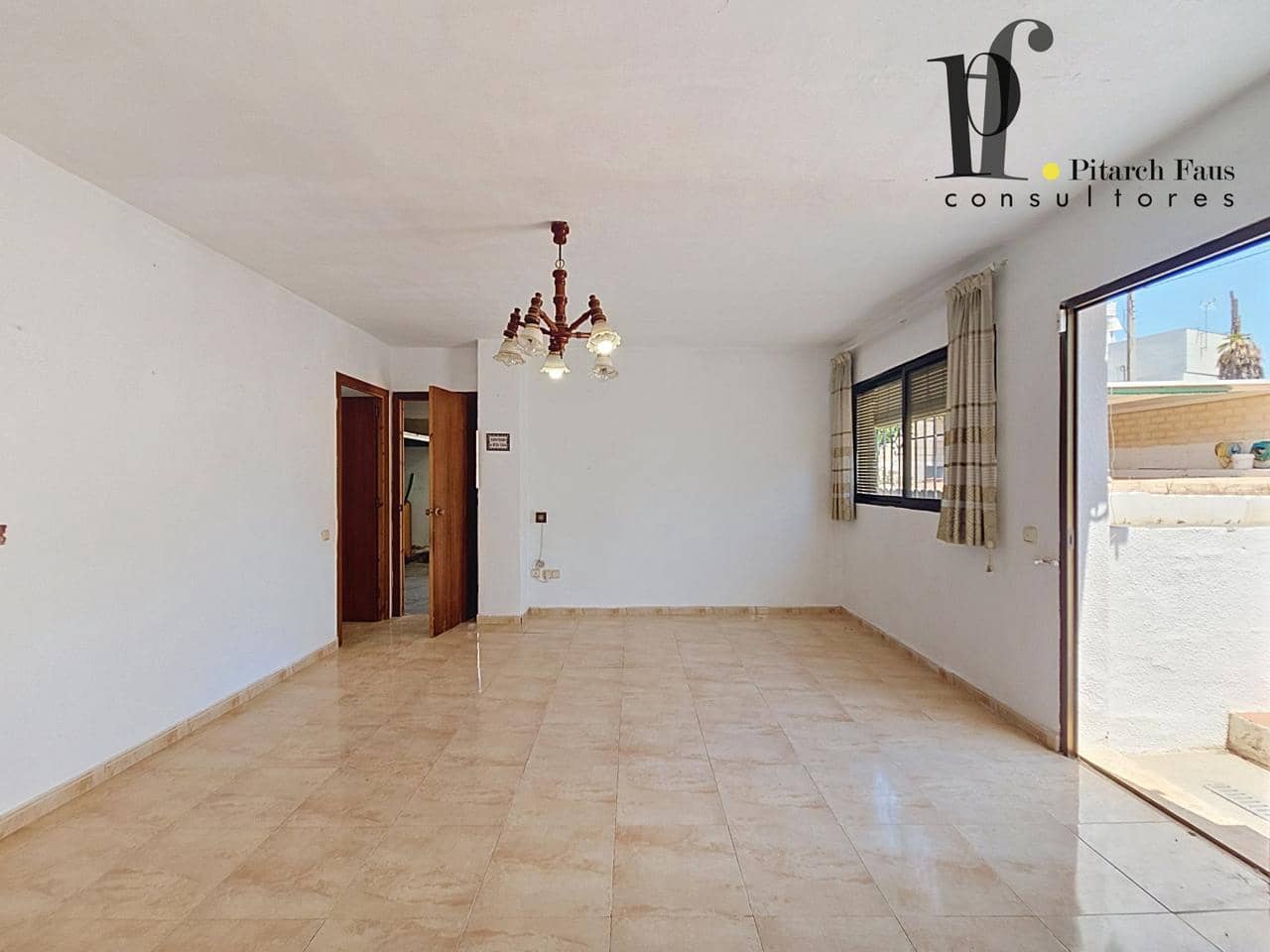 3 makuuhuone Huvila myytävänä paikassa La Pobla de Vallbona - 245 000 € (Ref: 9895439)