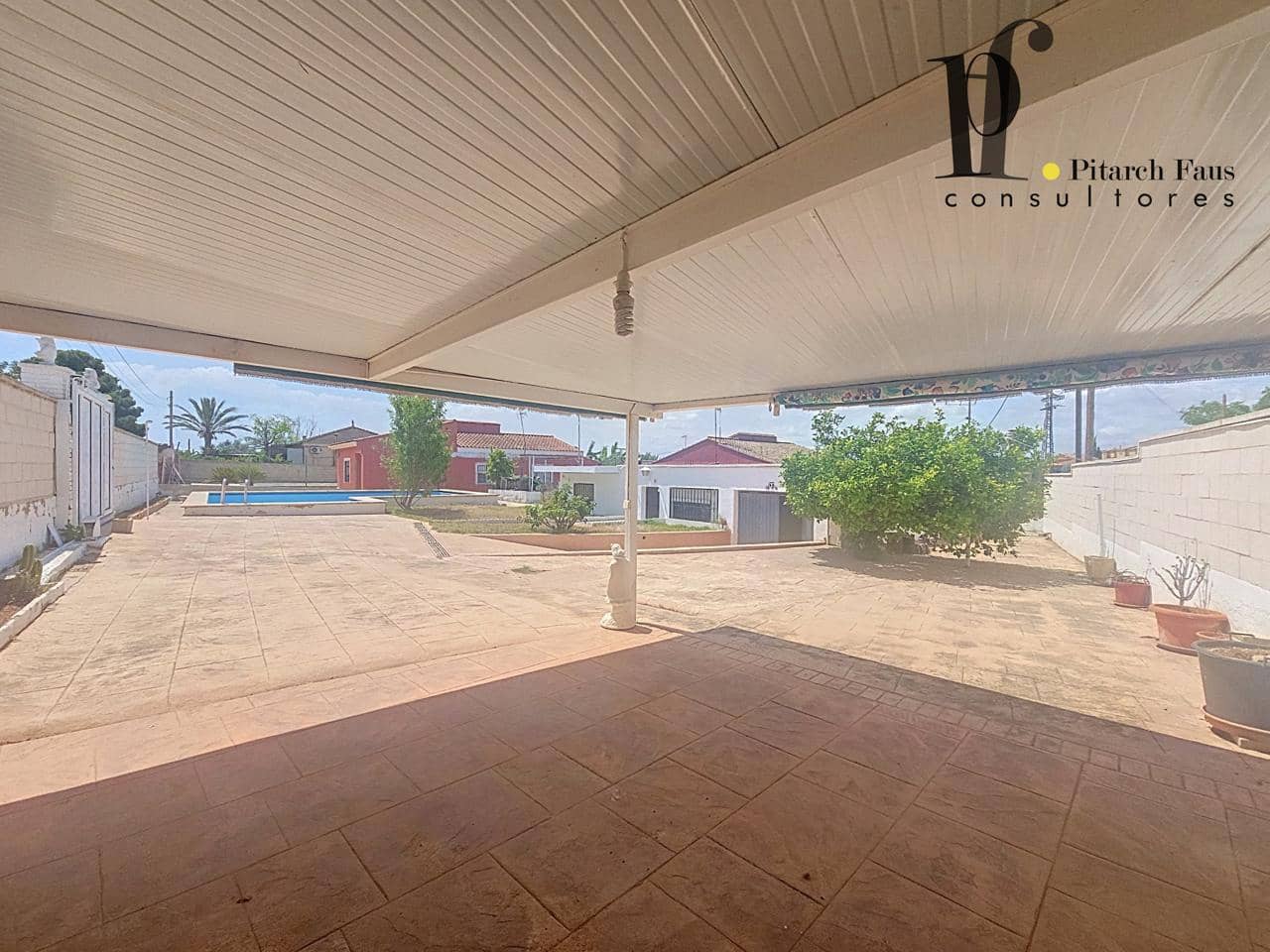 3 makuuhuone Huvila myytävänä paikassa La Pobla de Vallbona - 245 000 € (Ref: 9895439)
