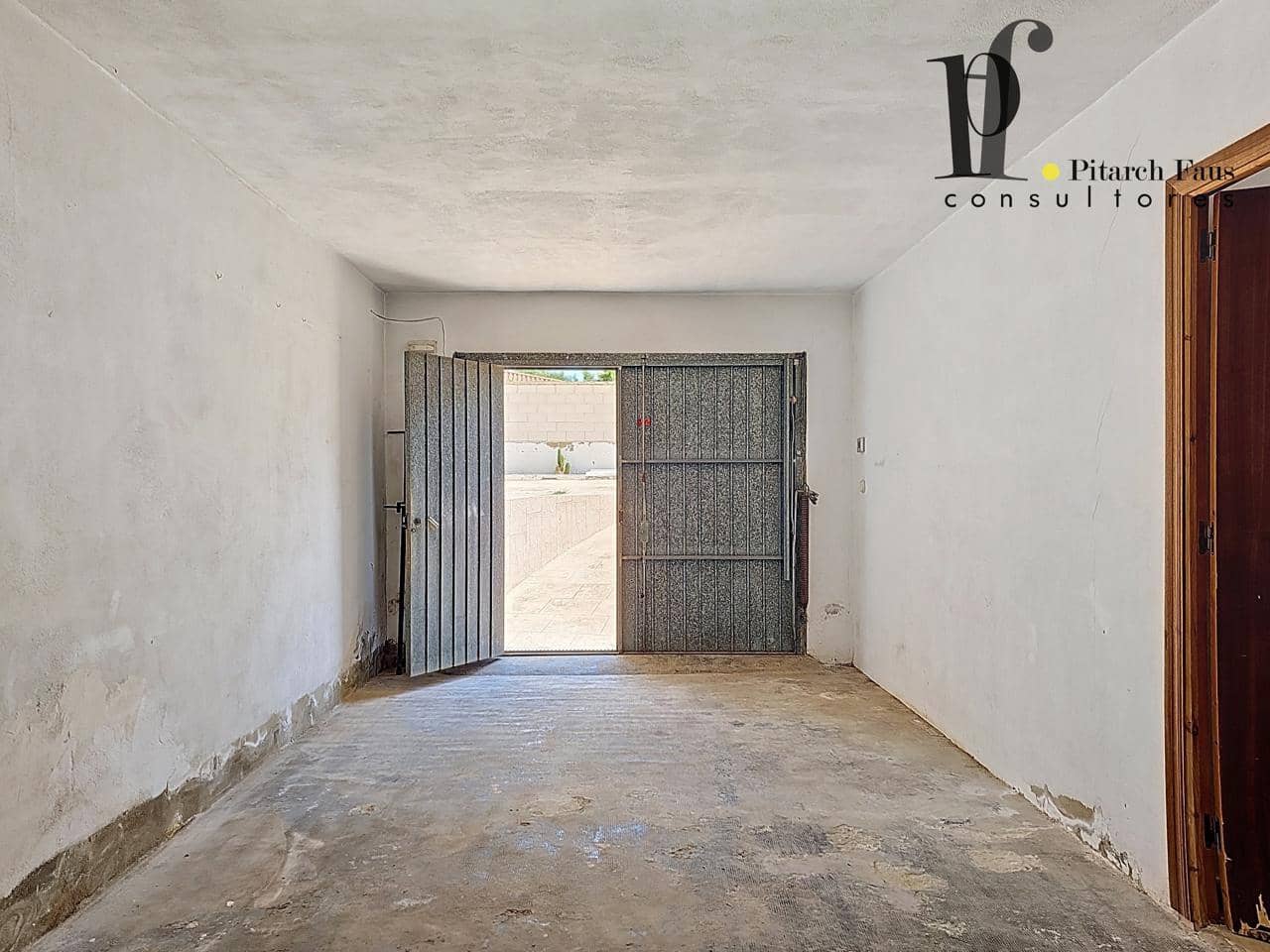 3 makuuhuone Huvila myytävänä paikassa La Pobla de Vallbona - 245 000 € (Ref: 9895439)