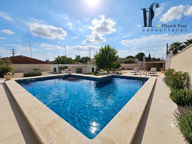 3 bedroom Villa for sale in La Pobla de Vallbona - € 230,000 (Ref: 9895439)