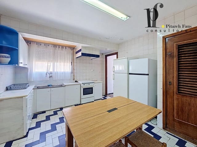 4 quarto Apartamento para venda em La Pobla de Vallbona - 170 000 € (Ref: 9904958)