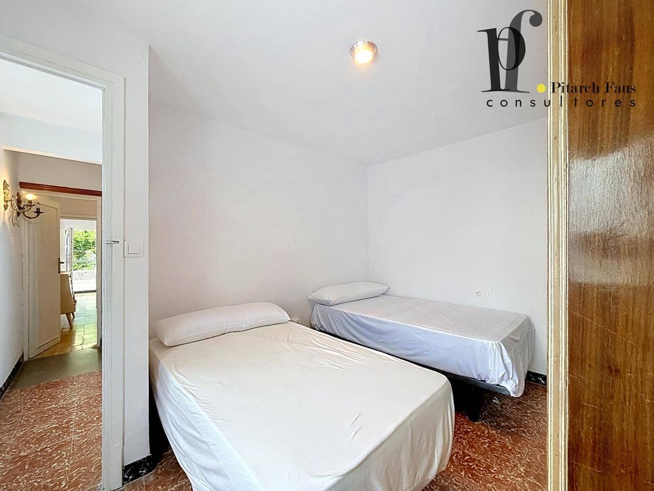 4 bedroom Villa for sale in Moncofa with garage - € 239,000 (Ref: 9921184)