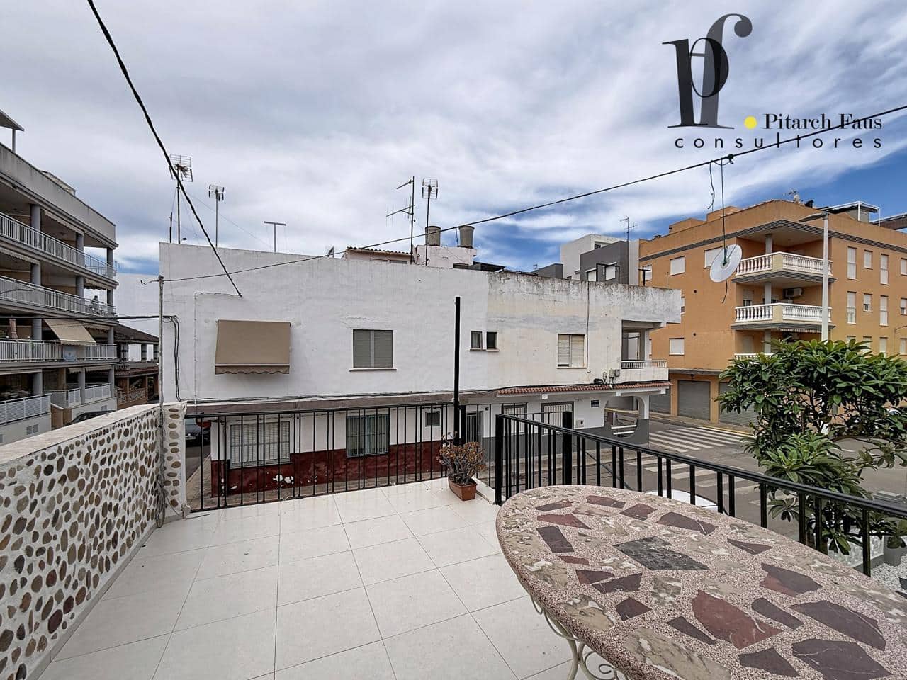 4 bedroom Villa for sale in Moncofa with garage - € 239,000 (Ref: 9921184)