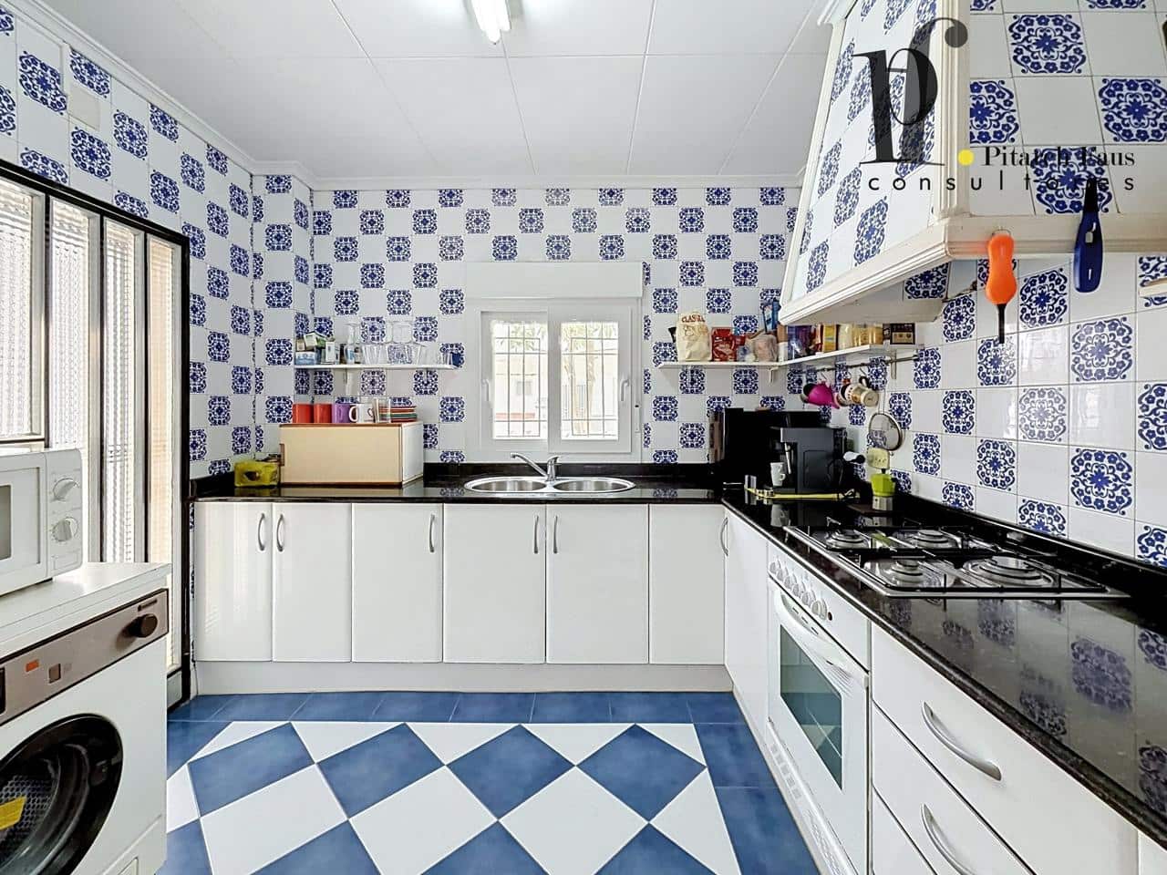 4 bedroom Villa for sale in Moncofa with garage - € 239,000 (Ref: 9921184)