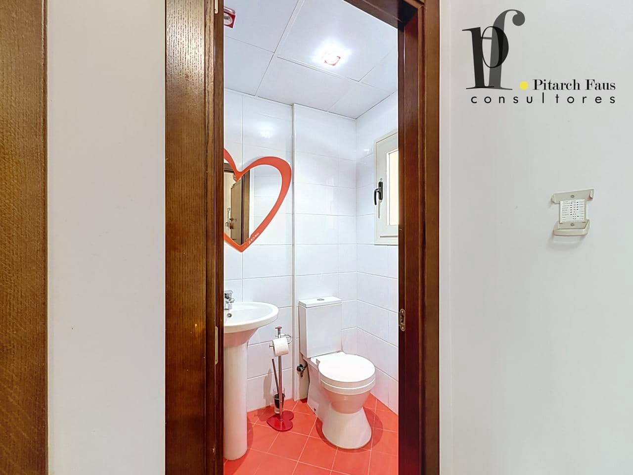 4 chambre Villa/Maison à vendre à La Pobla de Vallbona avec piscine - 424 000 € (Ref: 9928361)