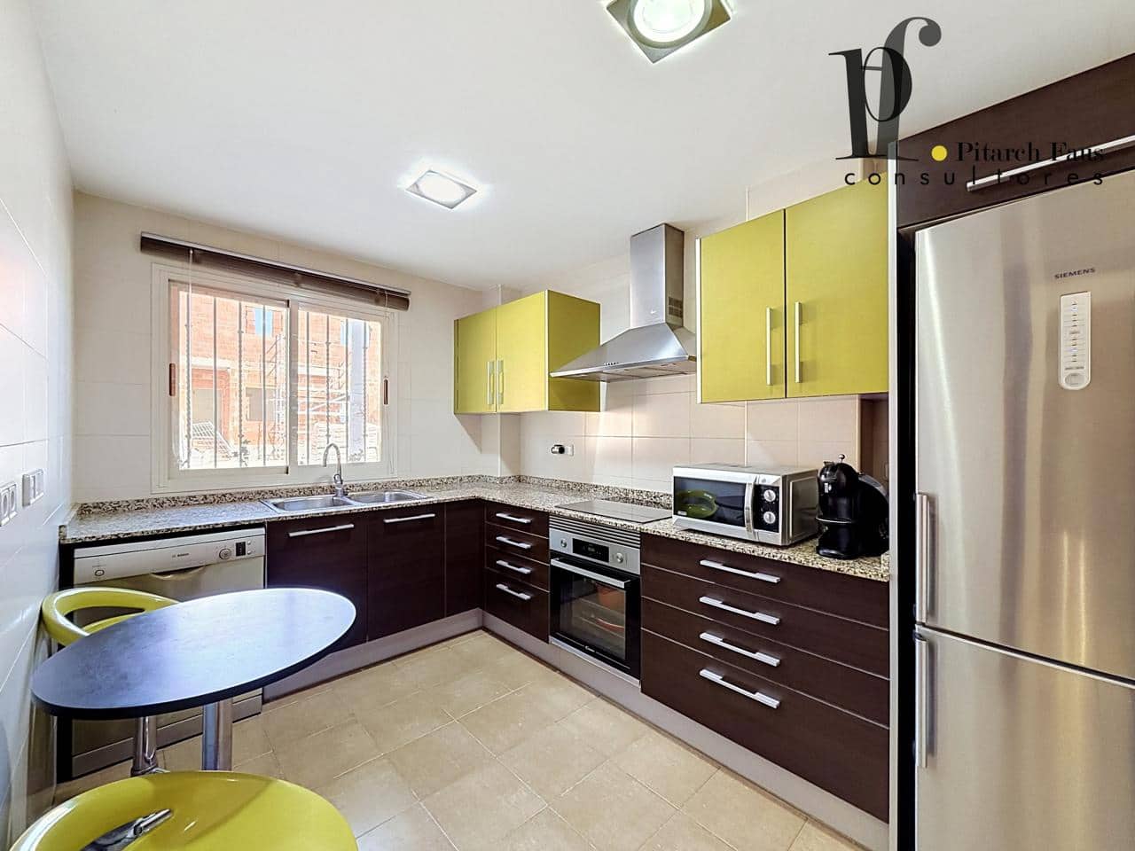 4 chambre Villa/Maison à vendre à La Pobla de Vallbona avec piscine - 424 000 € (Ref: 9928361)