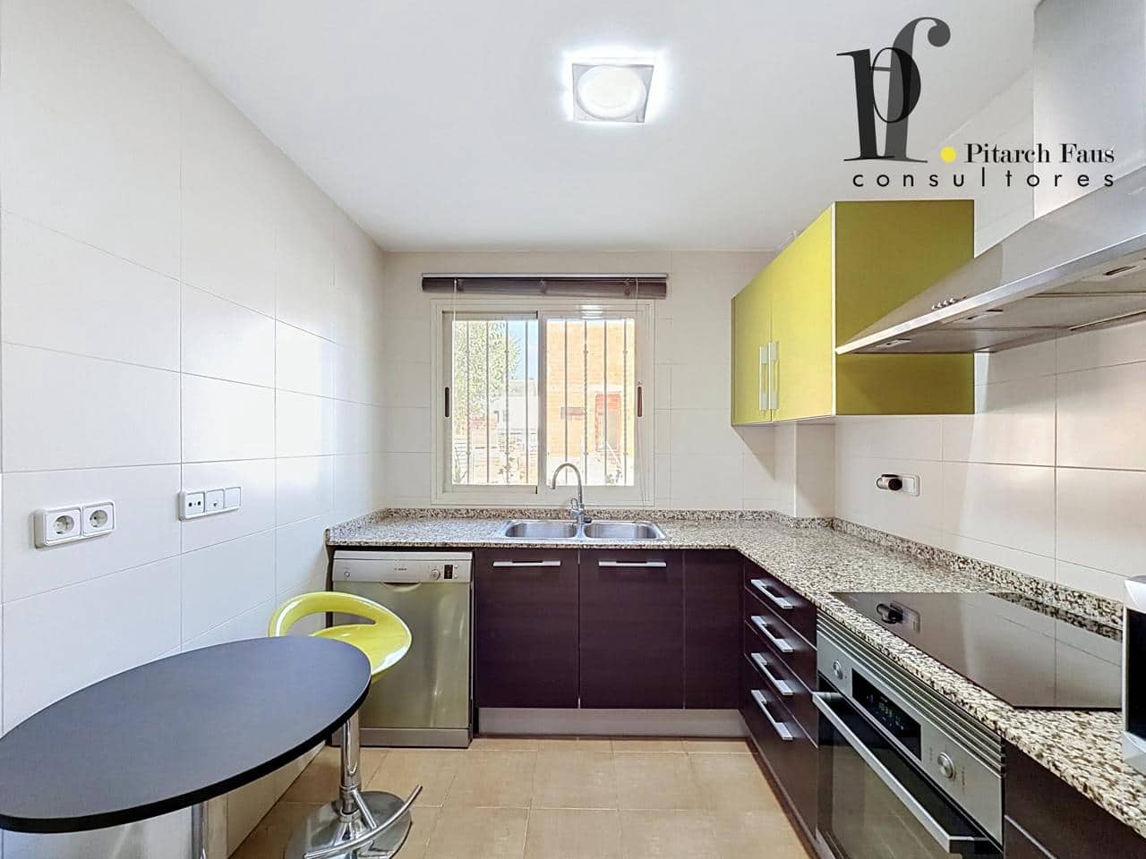 4 chambre Villa/Maison à vendre à La Pobla de Vallbona avec piscine - 424 000 € (Ref: 9928361)