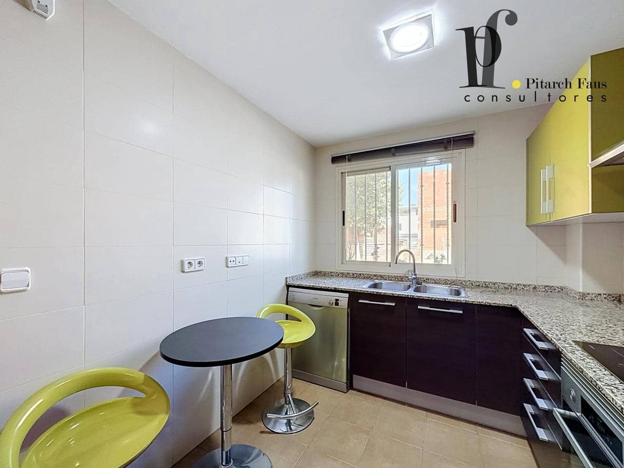 4 chambre Villa/Maison à vendre à La Pobla de Vallbona avec piscine - 424 000 € (Ref: 9928361)