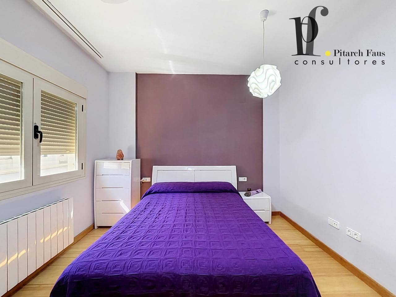 4 chambre Villa/Maison à vendre à La Pobla de Vallbona avec piscine - 424 000 € (Ref: 9928361)
