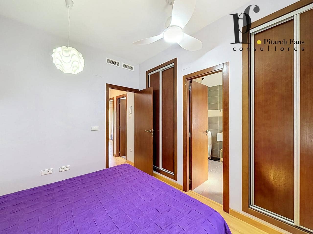 4 chambre Villa/Maison à vendre à La Pobla de Vallbona avec piscine - 424 000 € (Ref: 9928361)