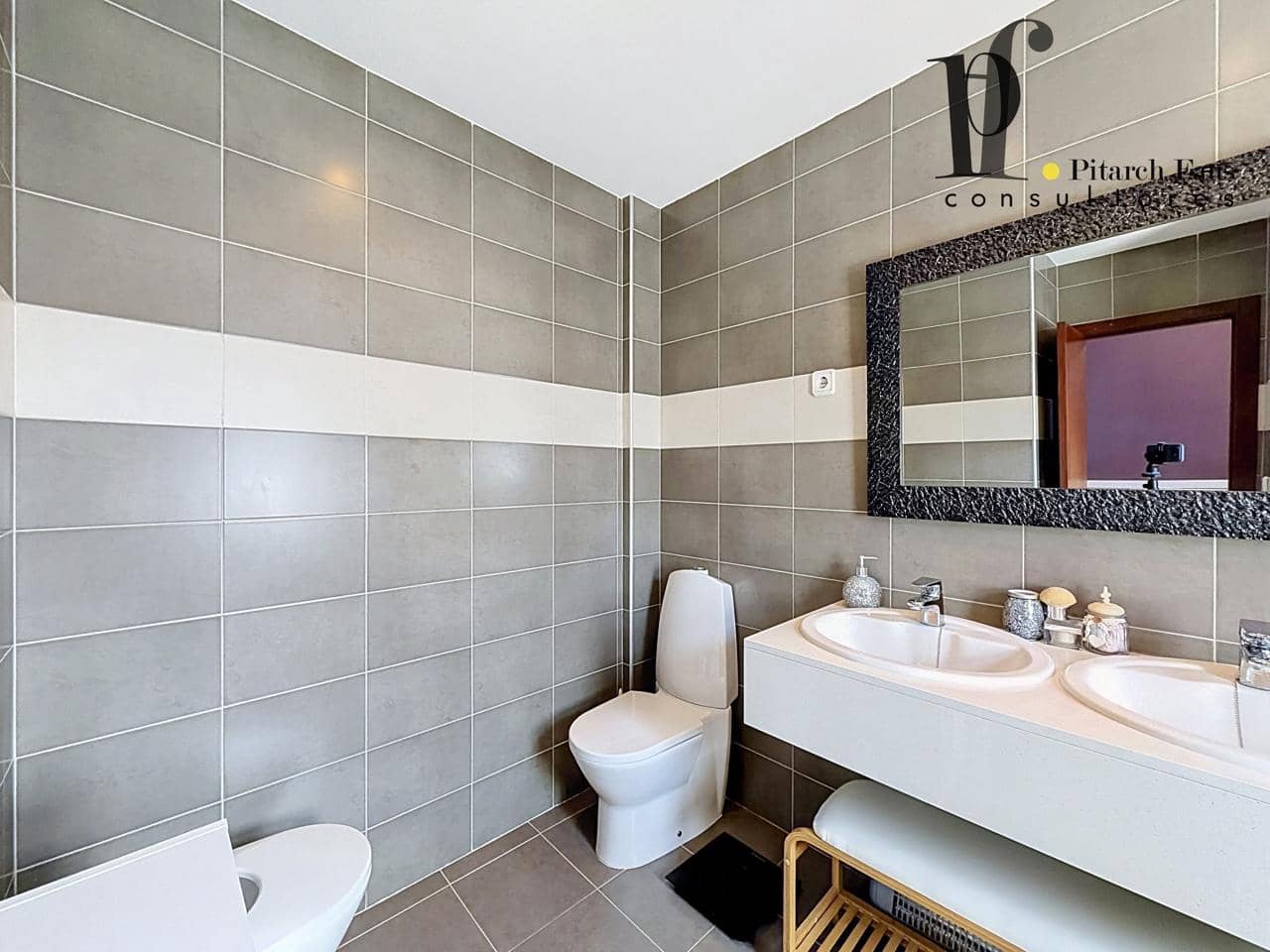 4 chambre Villa/Maison à vendre à La Pobla de Vallbona avec piscine - 424 000 € (Ref: 9928361)