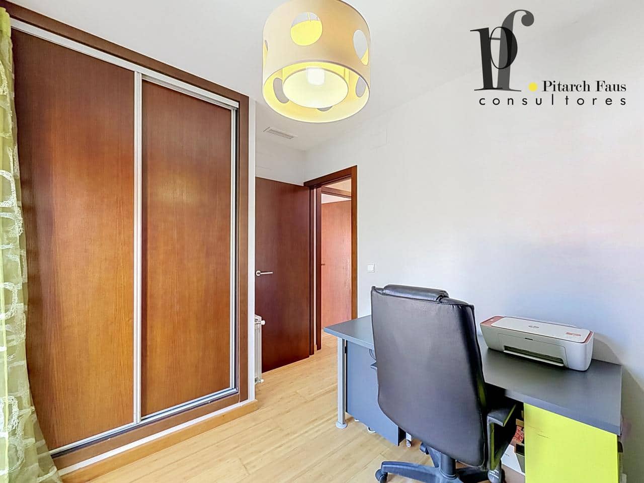 4 chambre Villa/Maison à vendre à La Pobla de Vallbona avec piscine - 424 000 € (Ref: 9928361)