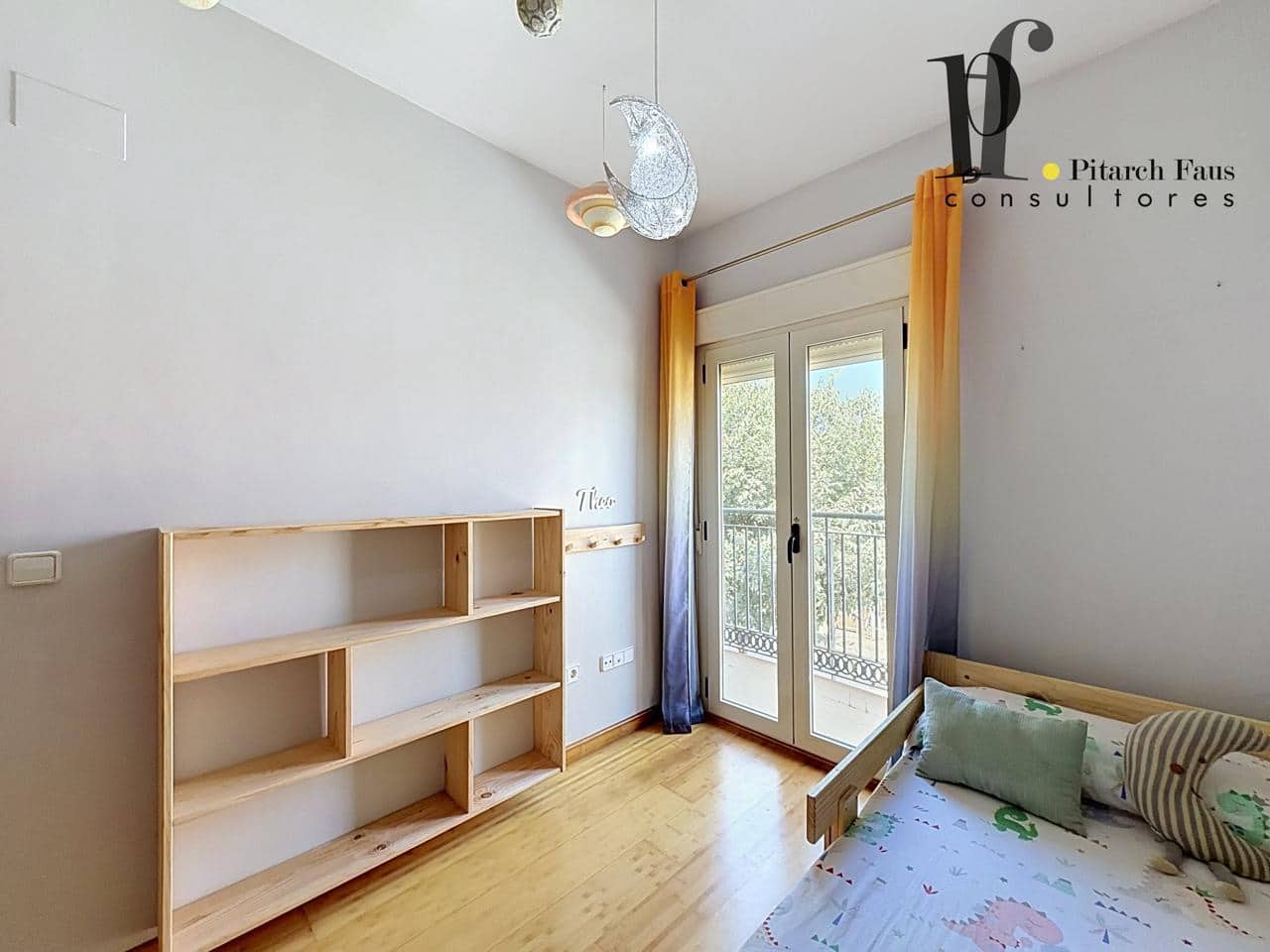 4 chambre Villa/Maison à vendre à La Pobla de Vallbona avec piscine - 424 000 € (Ref: 9928361)