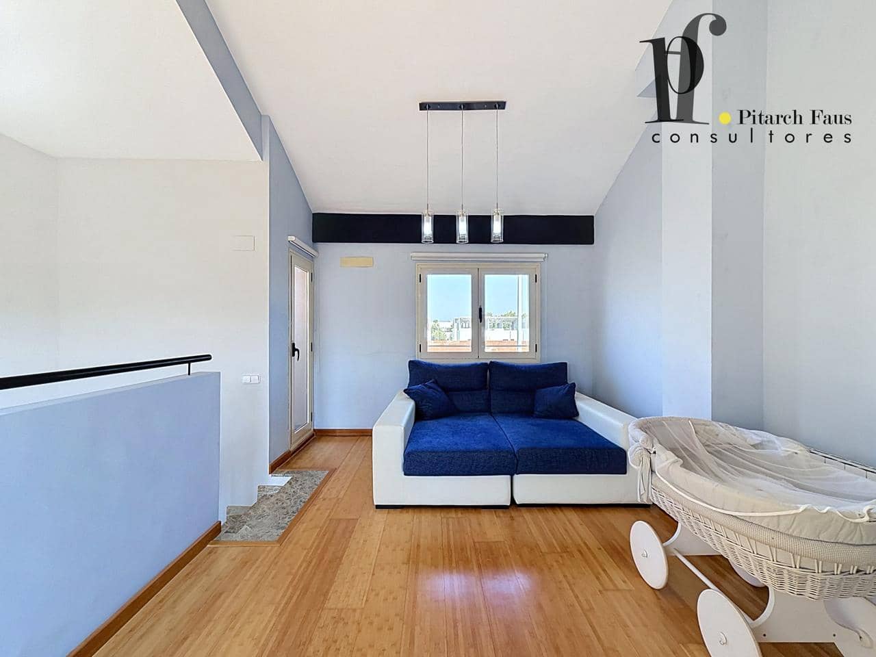 4 chambre Villa/Maison à vendre à La Pobla de Vallbona avec piscine - 424 000 € (Ref: 9928361)