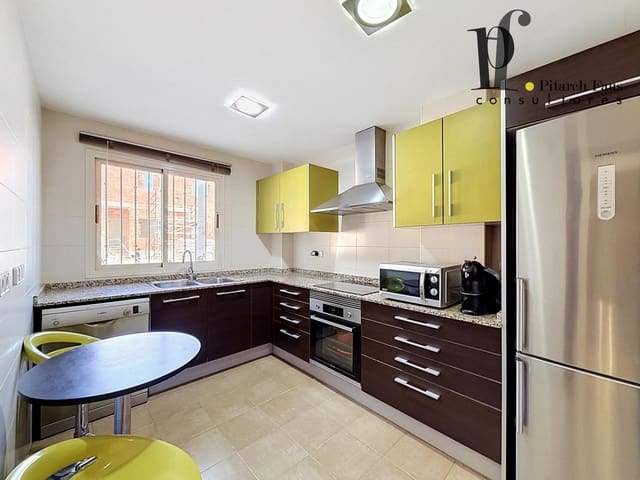 4 bedroom Villa for sale in La Pobla de Vallbona with pool - € 409,000 (Ref: 9928361)
