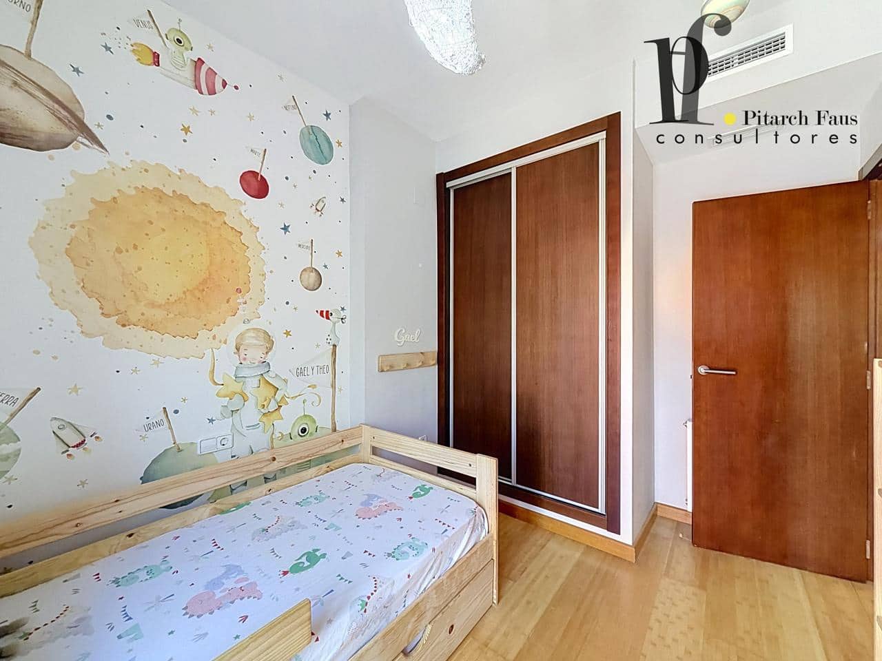 4 chambre Villa/Maison à vendre à La Pobla de Vallbona avec piscine - 424 000 € (Ref: 9928361)