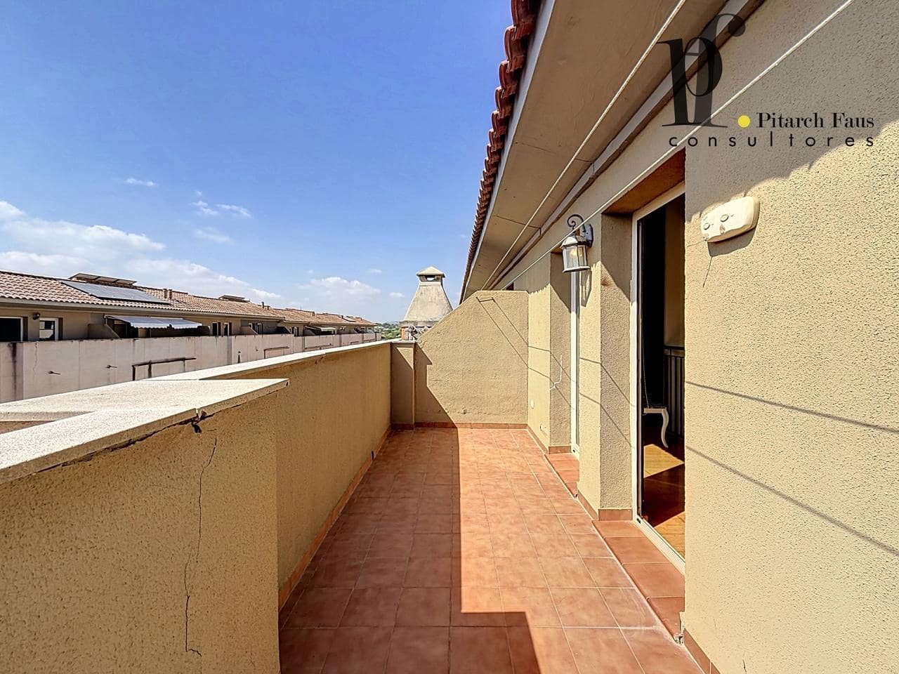 4 chambre Villa/Maison à vendre à La Pobla de Vallbona avec piscine - 424 000 € (Ref: 9928361)