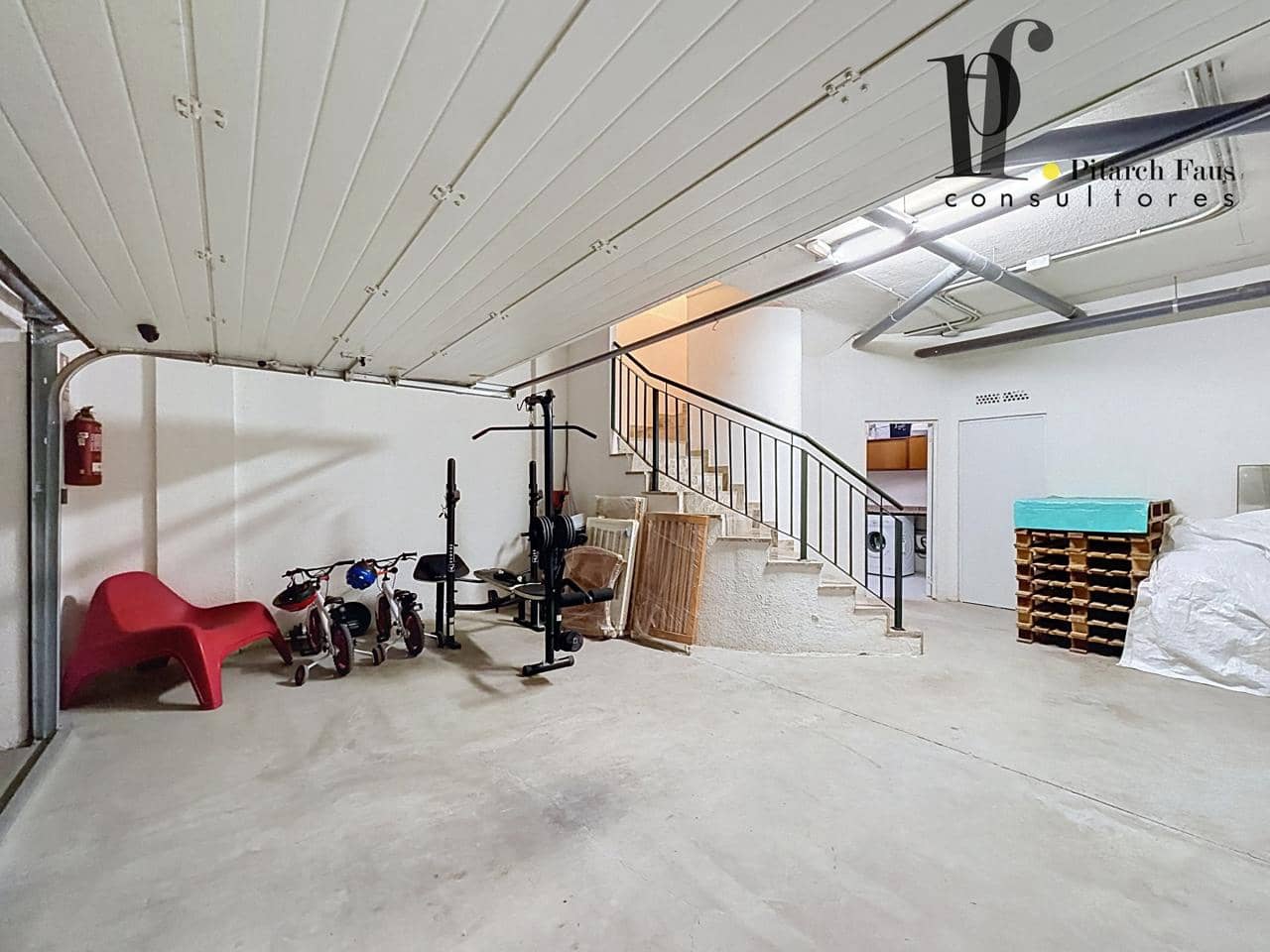 4 chambre Villa/Maison à vendre à La Pobla de Vallbona avec piscine - 424 000 € (Ref: 9928361)