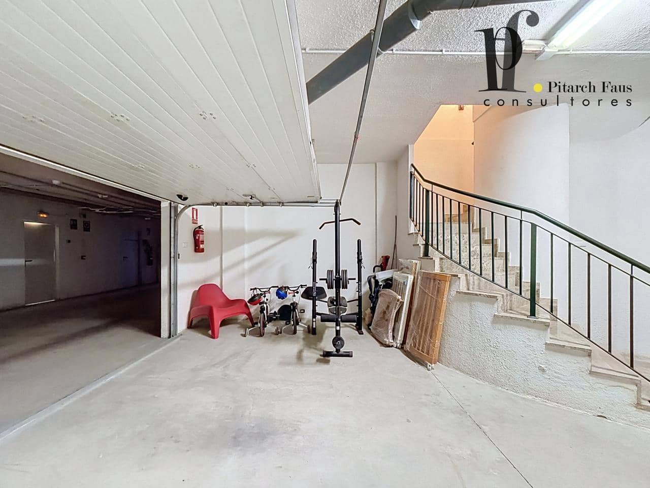 4 chambre Villa/Maison à vendre à La Pobla de Vallbona avec piscine - 424 000 € (Ref: 9928361)