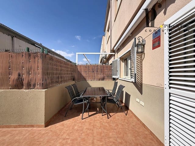 4 makuuhuone Huvila myytävänä paikassa La Pobla de Vallbona mukana uima-altaan - 424 000 € (Ref: 9928361)