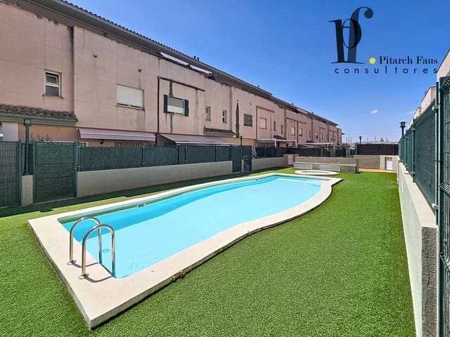 4 bedroom Villa for sale in La Pobla de Vallbona with pool - € 409,000 (Ref: 9928361)