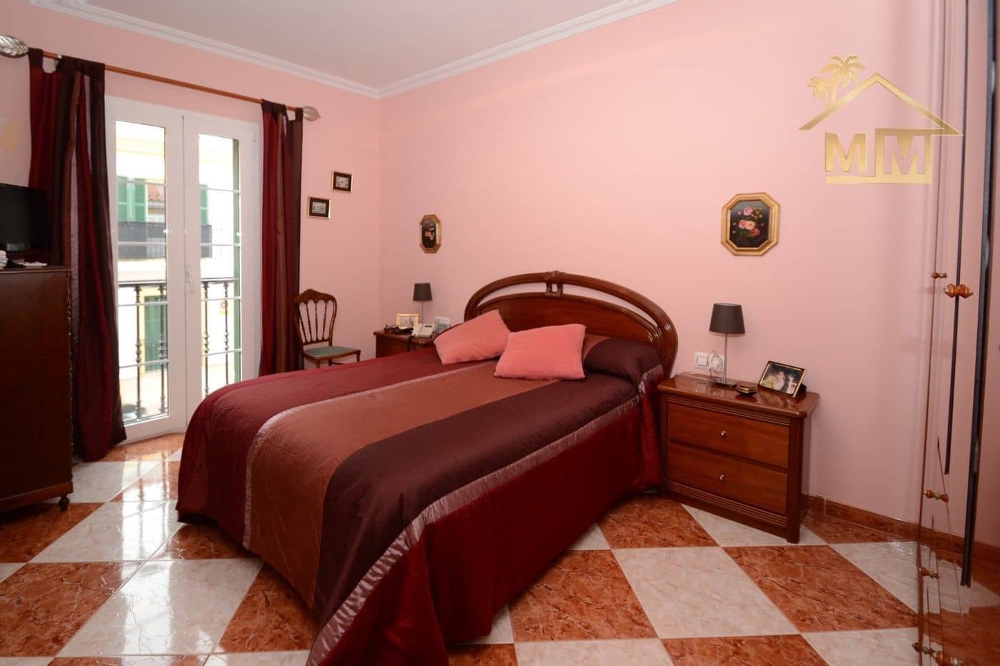 4 soveværelse Byhus til salg i Es Castell - € 570.000 (Ref: 5133845)